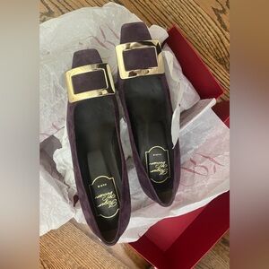 Roger Vivier Purple suede 45mm heels with Gold Buckle w box smoke/pet free home
